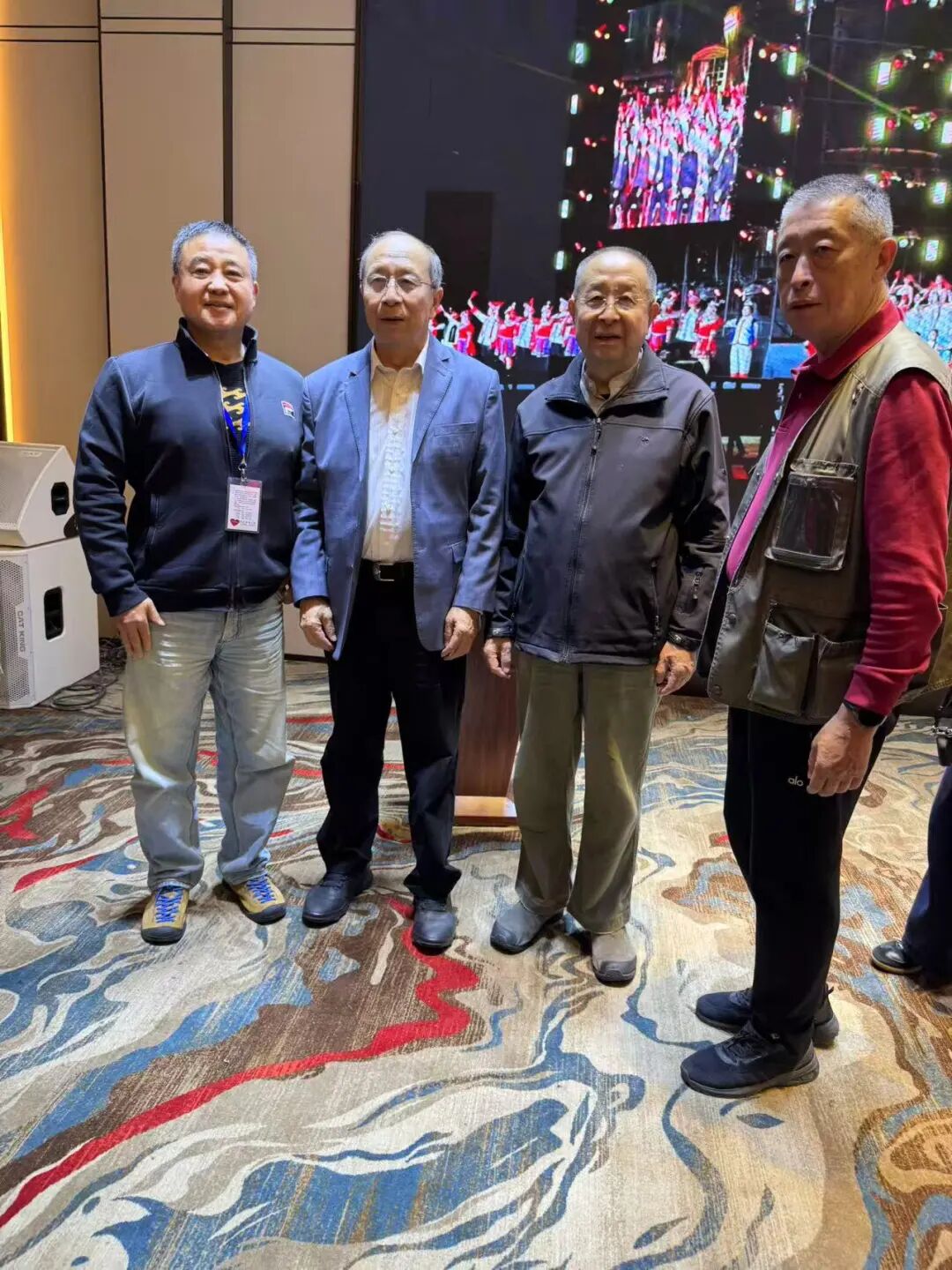 202512011130279.jpg 640 (1).jpg